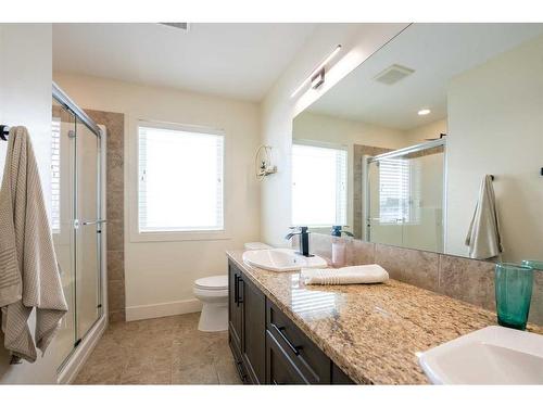 560 Aquitania Boulevard West, Lethbridge, AB - Indoor Photo Showing Bathroom