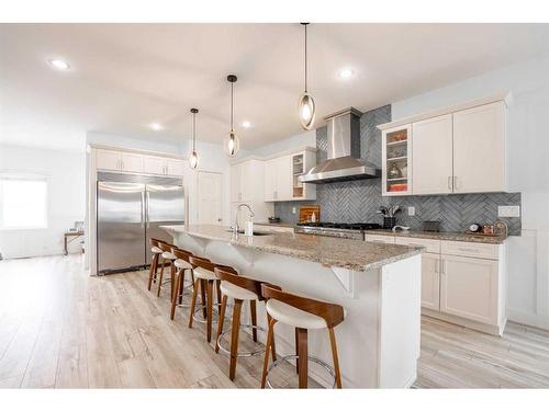 560 Aquitania Boulevard West, Lethbridge, AB - Indoor Photo Showing Kitchen With Upgraded Kitchen