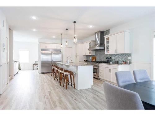 560 Aquitania Boulevard West, Lethbridge, AB - Indoor Photo Showing Kitchen With Upgraded Kitchen