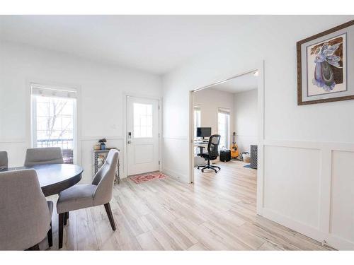 560 Aquitania Boulevard West, Lethbridge, AB - Indoor Photo Showing Dining Room