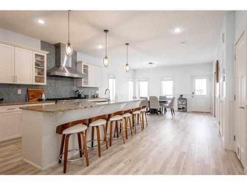 560 Aquitania Boulevard West, Lethbridge, AB - Indoor Photo Showing Kitchen With Upgraded Kitchen