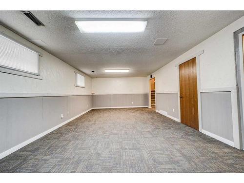 332 Leaside Avenue South, Lethbridge, AB - Indoor Photo Showing Other Room