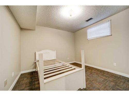 332 Leaside Avenue South, Lethbridge, AB - Indoor