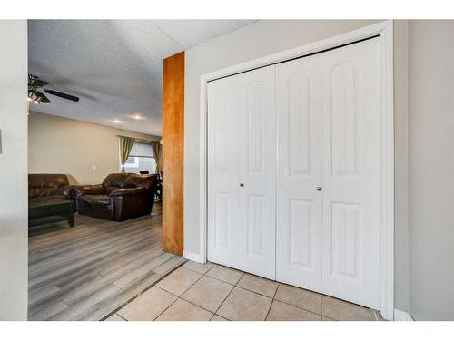 332 Leaside Avenue South, Lethbridge, AB - Indoor