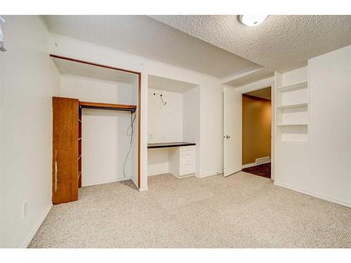 332 Leaside Avenue South, Lethbridge, AB - Indoor Photo Showing Other Room