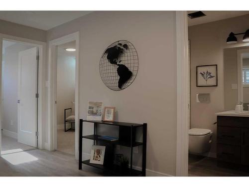 1135 Coalbrook Place West, Lethbridge, AB - Indoor Photo Showing Bathroom