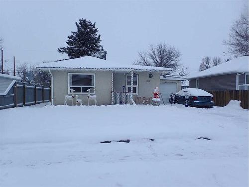 5319 43 Avenue South, Taber, AB - Outdoor