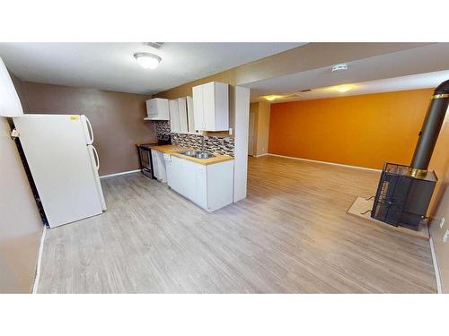 1304 18 Street South, Lethbridge, AB - Indoor