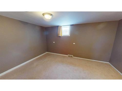 1304 18 Street South, Lethbridge, AB - Indoor Photo Showing Other Room