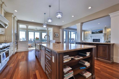 28 Cobblestone Lane, Raymond, AB - Indoor Photo Showing Kitchen With Upgraded Kitchen