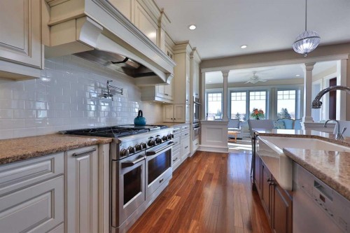 28 Cobblestone Lane, Raymond, AB - Indoor Photo Showing Kitchen With Upgraded Kitchen