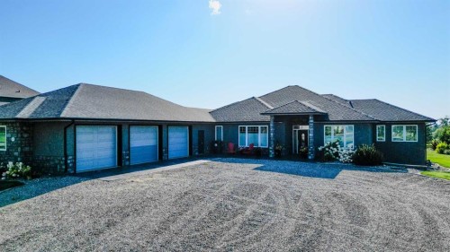 28 Cobblestone Lane, Raymond, AB - Outdoor