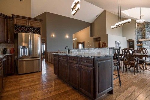 195041 Highway 512, Rural Lethbridge County, AB - Indoor Photo Showing Other Room