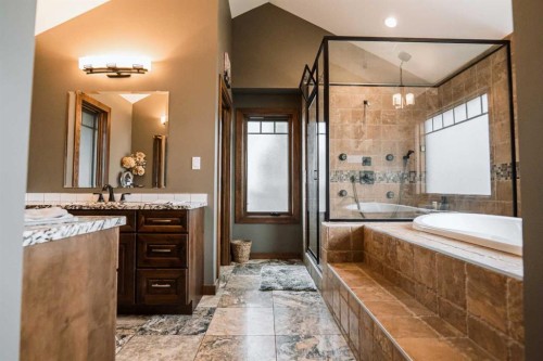 195041 Highway 512, Rural Lethbridge County, AB - Indoor Photo Showing Bathroom