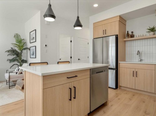 689 Blackwolf Boulevard North, Lethbridge, AB - Indoor Photo Showing Kitchen