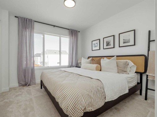 689 Blackwolf Boulevard North, Lethbridge, AB - Indoor Photo Showing Bedroom