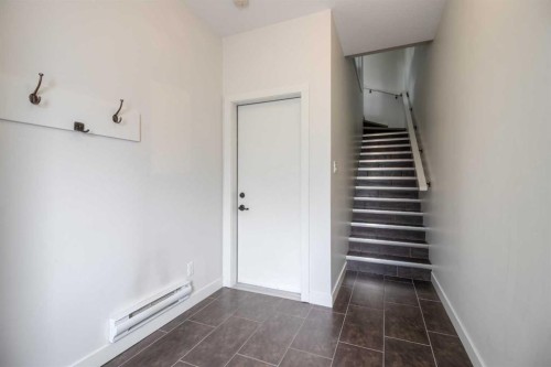 1-270 Couleesprings Terrace South, Lethbridge, AB - Indoor Photo Showing Other Room