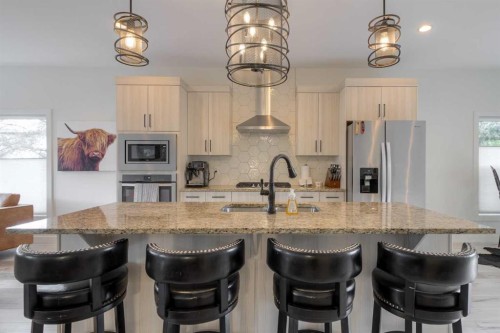 1-270 Couleesprings Terrace South, Lethbridge, AB - Indoor Photo Showing Kitchen With Upgraded Kitchen