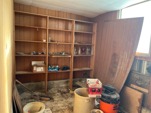 214015 Twp Rd 52, Cardston, AB - Indoor