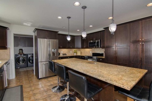 280 1 Avenue North, Magrath, AB - Indoor Photo Showing Kitchen With Upgraded Kitchen