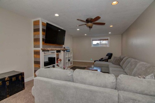 280 1 Avenue North, Magrath, AB - Indoor