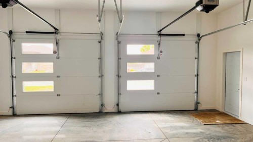 3 Greenview Crescent, Foremost, AB - Indoor Photo Showing Garage