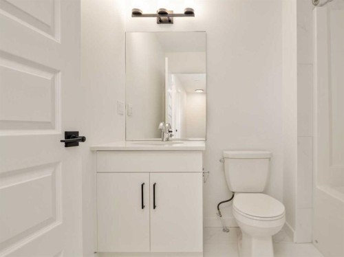 677 Blackwolf Boulevard North, Lethbridge, AB - Indoor Photo Showing Bathroom