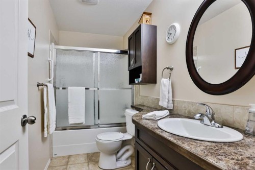 19 Firelight Way West, Lethbridge, AB 