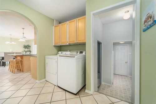 4612 50 Avenue, Taber, AB - Indoor Photo Showing Laundry Room