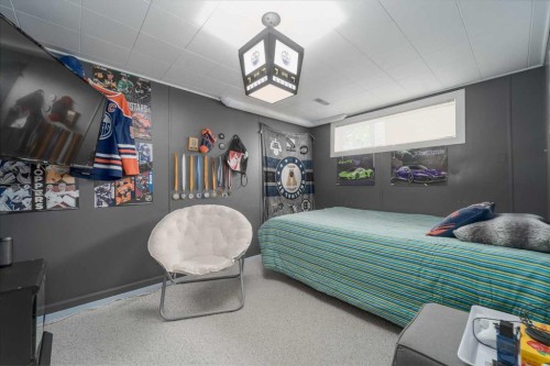 4612 50 Avenue, Taber, AB - Indoor Photo Showing Bedroom