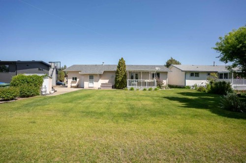 4612 50 Avenue, Taber, AB - Outdoor With Deck Patio Veranda