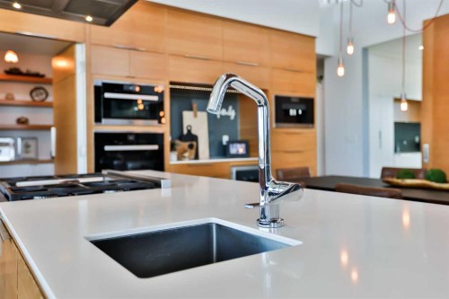 403 Meadow Lark Drive, Rural Lethbridge County, AB - Indoor Photo Showing Kitchen With Upgraded Kitchen