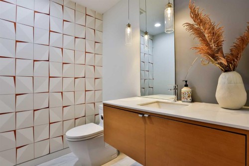 403 Meadow Lark Drive, Rural Lethbridge County, AB - Indoor Photo Showing Bathroom