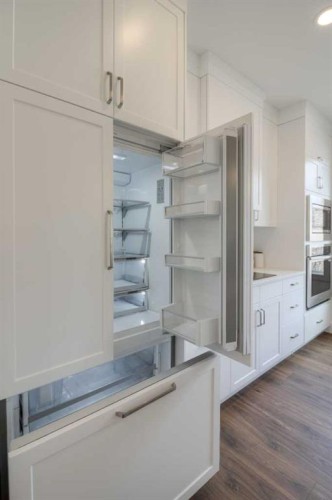 8615 25 Avenue, Coleman, AB - Indoor Photo Showing Kitchen