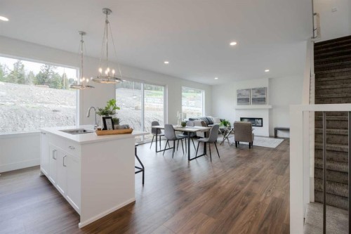 8615 25 Avenue, Coleman, AB - Indoor