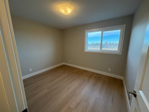 419 Meadowlark Way, Vulcan, AB - Indoor Photo Showing Other Room