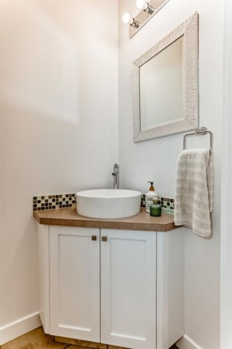 340 Tartan Circle West, Lethbridge, AB - Indoor Photo Showing Bathroom