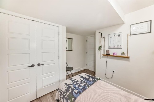 340 Tartan Circle West, Lethbridge, AB - Indoor Photo Showing Bedroom