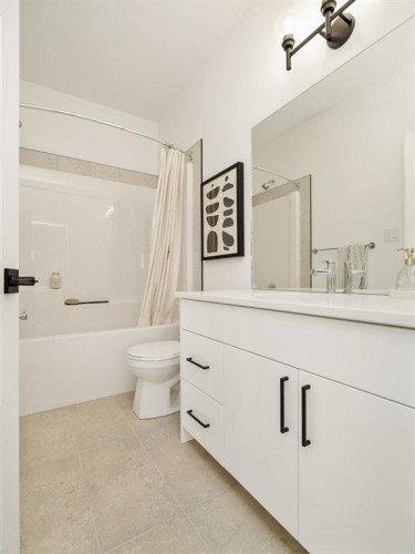 2932 47 Street South, Lethbridge, AB - Indoor Photo Showing Bathroom