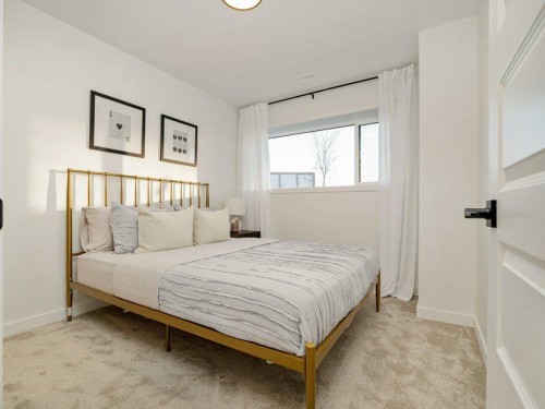 2932 47 Street South, Lethbridge, AB - Indoor Photo Showing Bedroom
