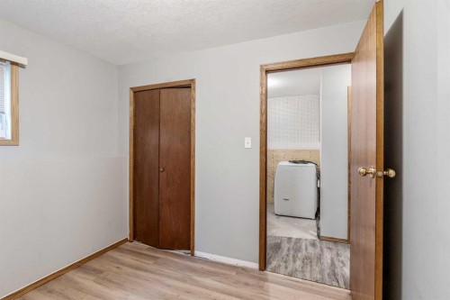 199 Mt Crandell Crescent West, Lethbridge, AB - Indoor Photo Showing Other Room