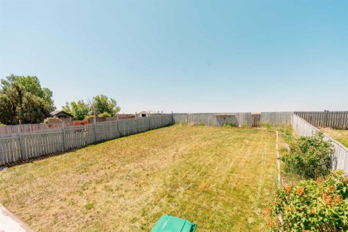 199 Mt Crandell Crescent West, Lethbridge, AB - Outdoor