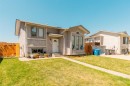199 Mt Crandell Crescent West, Lethbridge, AB  - Outdoor 