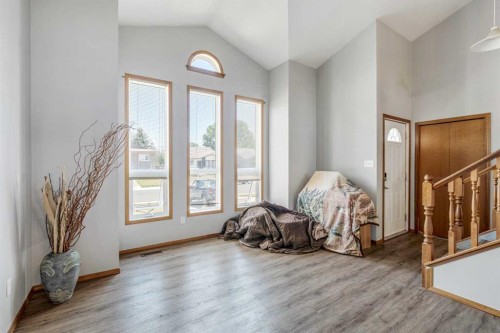 199 Mt Crandell Crescent West, Lethbridge, AB - Indoor Photo Showing Other Room