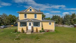 202 4 Street  Warner, AB T0K 2L0