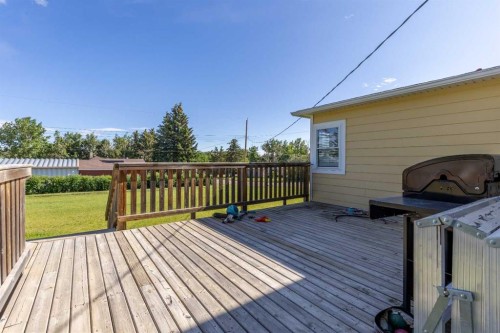 202 4 Street, Warner, AB - Outdoor With Deck Patio Veranda With Exterior