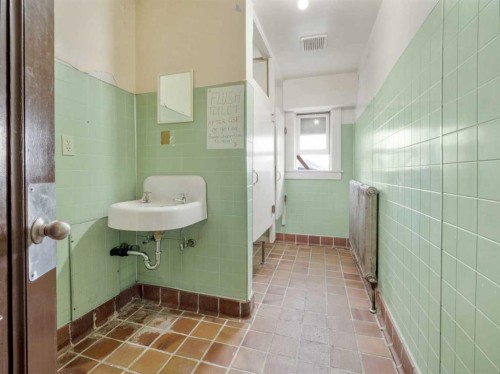 7719 17 Avenue, Coleman, AB 