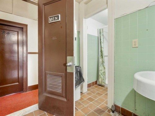 7719 17 Avenue, Coleman, AB 