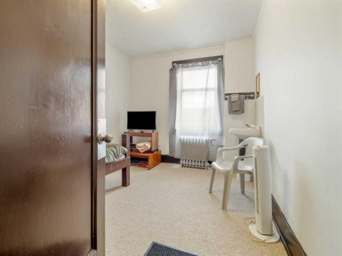 7719 17 Avenue, Coleman, AB 