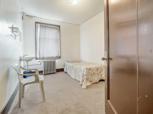 7719 17 Avenue, Coleman, AB 